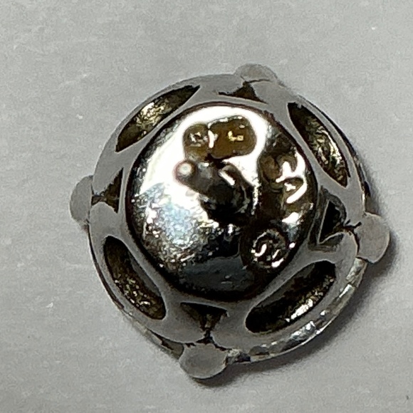 SAI Sterling Silver Stud Earrings - Picture 4 of 5